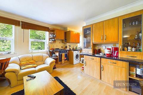 2 bedroom flat to rent, Portswood Road, Southampton