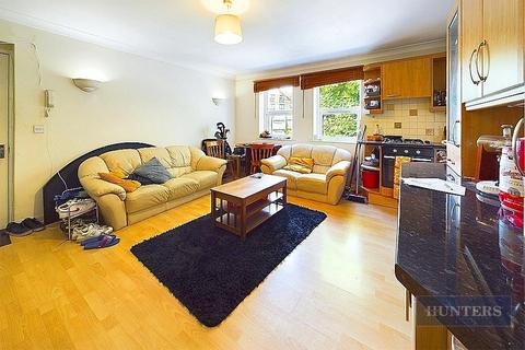 2 bedroom flat to rent, Portswood Road, Southampton