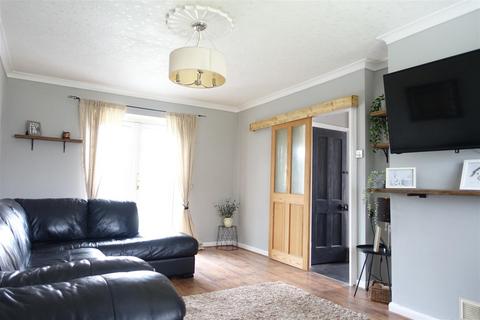 63 New Street, Carcroft, Doncaster, DN6 8EJ