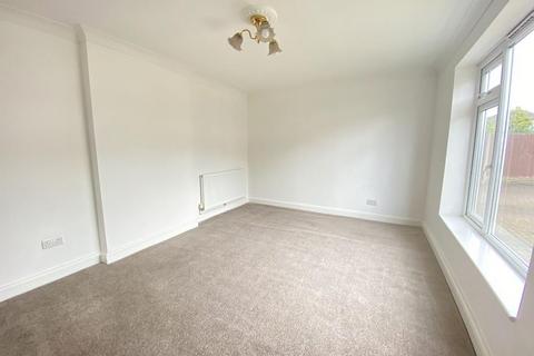 3 bedroom semi-detached house to rent, Fulham Road, Derby DE22