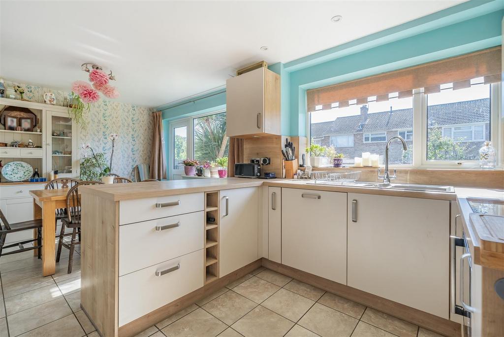 Kitchen/Breakfast Room