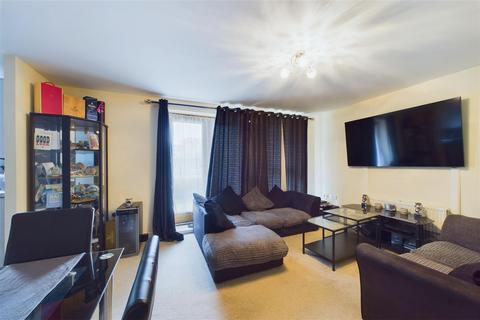 2 bedroom flat for sale, Colclough Court, Simpson Close, Croydon, CR0 2NR