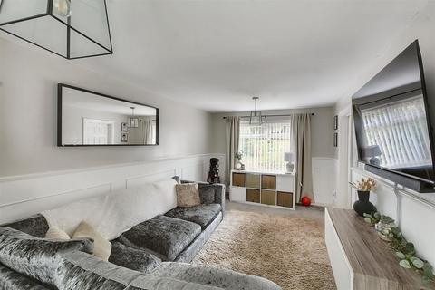 3 bedroom end of terrace house for sale, Phoenix Avenue, Gedling, Nottingham