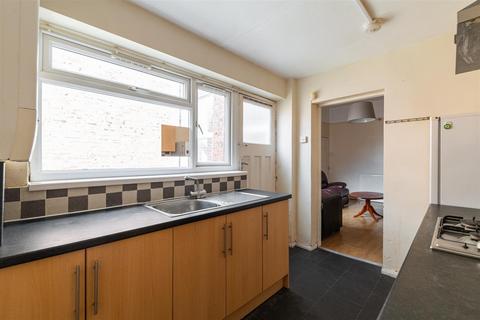 2 bedroom flat to rent, Addycombe Terrace, Heaton, Newcastle Upon Tyne