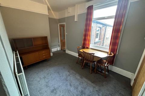 3 bedroom apartment to rent, High Street South, Langley Moor