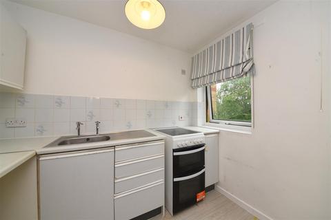 1 bedroom apartment for sale, Stokes Court, East Finchley, N2