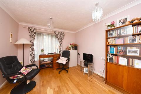 1 bedroom apartment for sale, Kingslodge, North Finchley, N12