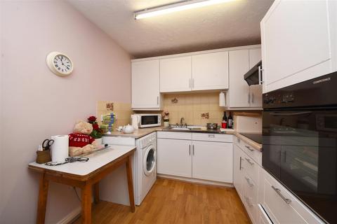 1 bedroom apartment for sale, Kingslodge, North Finchley, N12