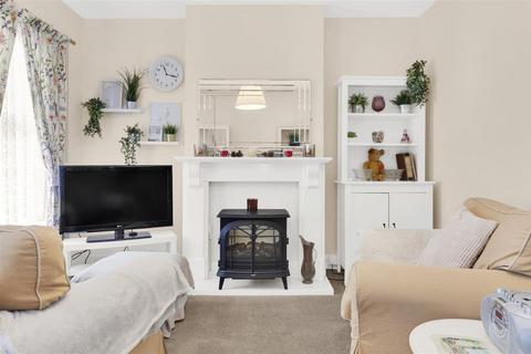 11 Lateward Road, Brentford, TW8 0PJ