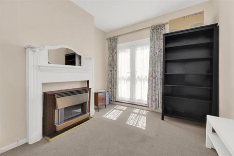 11 Lateward Road, Brentford, TW8 0PJ