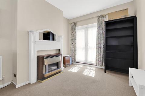 11 Lateward Road, Brentford, TW8 0PJ