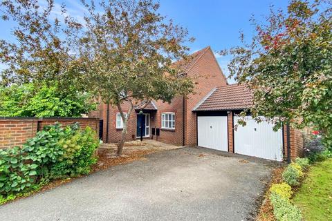 4 bedroom detached house for sale, Touchstone Road, Heathcote, Warwick