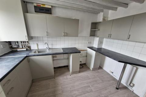 2 bedroom house to rent, Linford Crescent, Markfield LE67