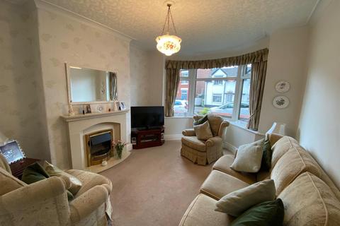 3 bedroom end of terrace house for sale, Smallshaw Lane, Ashton-Under-Lyne OL6