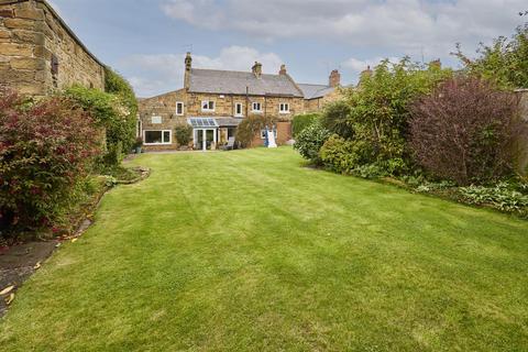 5 bedroom end of terrace house for sale, South Terrace, Skelton-In-Cleveland