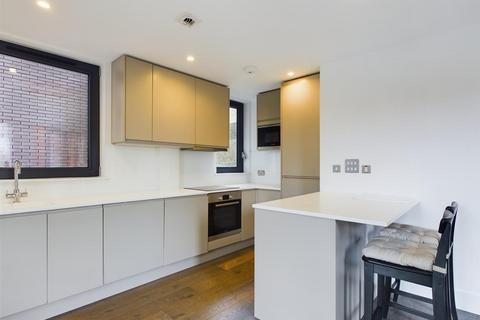 2 bedroom apartment to rent, East Tucker Street, Bristol BS1