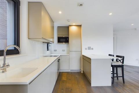 2 bedroom apartment to rent, East Tucker Street, Bristol BS1