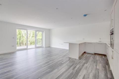 2 bedroom apartment for sale, West Wycombe Road, High Wycombe HP12