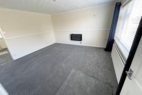 4 bedroom detached house to rent, Newlands Avenue, Hartlepool