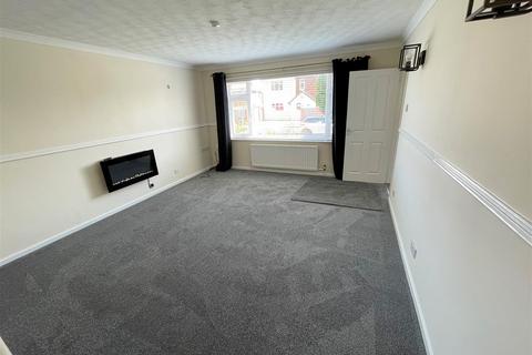 4 bedroom detached house to rent, Newlands Avenue, Hartlepool