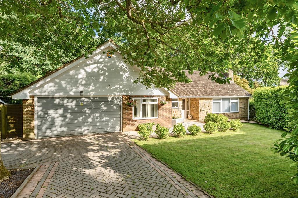 Birch Grove, Kingswood 3 bed detached bungalow for sale £950,000