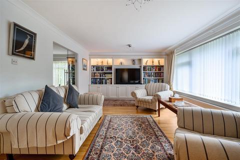8 Birch Grove, Kingswood, Tadworth, KT20 6QU