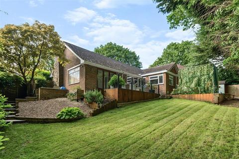 8 Birch Grove, Kingswood, Tadworth, KT20 6QU