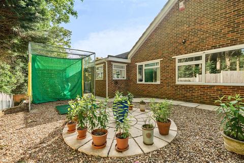 8 Birch Grove, Kingswood, Tadworth, KT20 6QU