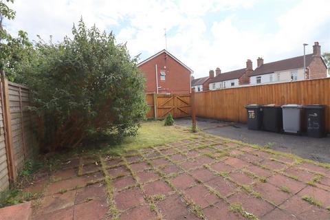 3 bedroom house to rent, Bedford Street, Crewe