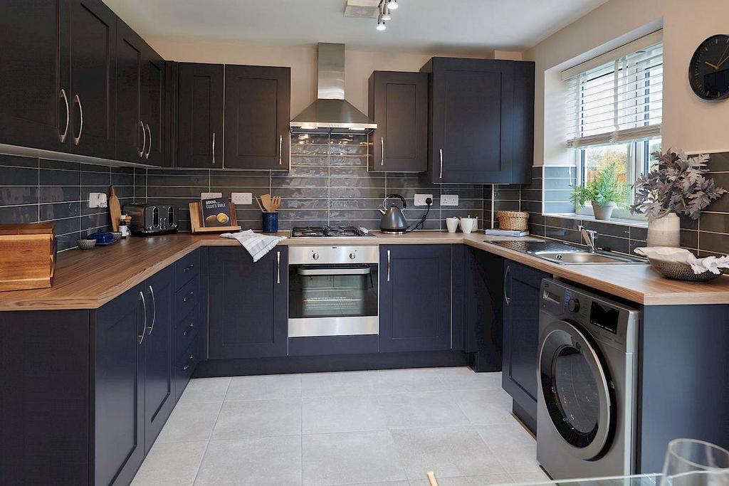 Acklam Gardens, Middlesbrough, TS5 3 bed semidetached house to rent