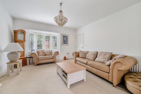 5 bedroom detached house for sale, Columbus Drive, Southampton SO31