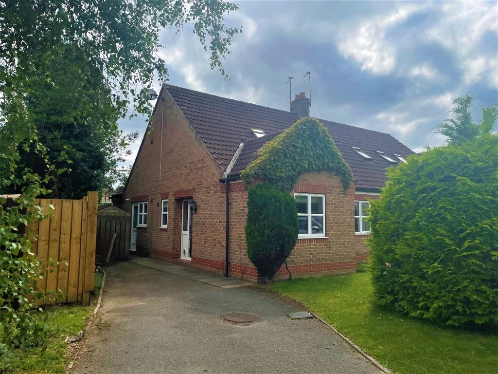 Meadow Garth, Sowerby, Thirsk 3 bed semidetached bungalow to rent £