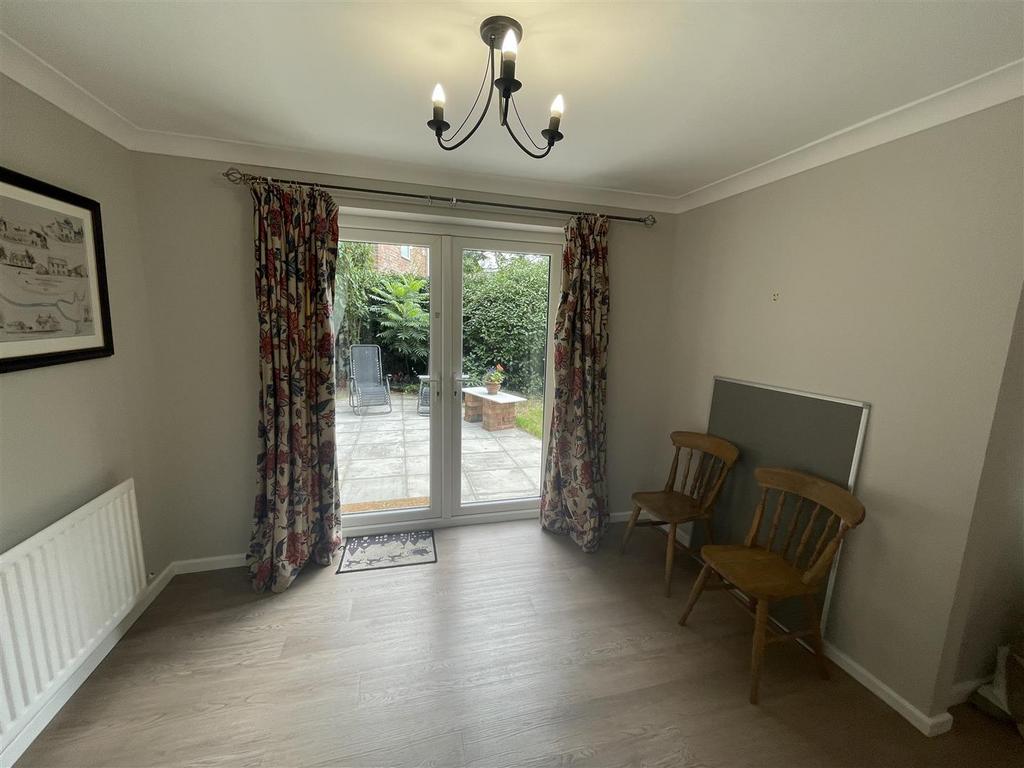 Meadow Garth, Sowerby, Thirsk 3 bed semidetached bungalow to rent £