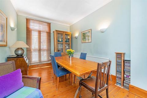 1 Hamilton Road, Brentford, TW8 0QE