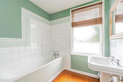 1 Hamilton Road, Brentford, TW8 0QE