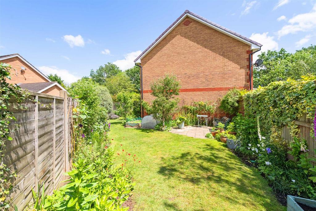 5 Gilmorton Close, Hillfield, B91 3 FD 5.jpg