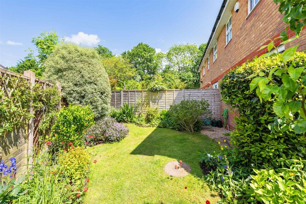 5 Gilmorton Close, Hillfield, B91 3 FD 6.jpg