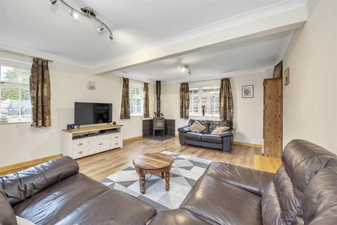 3 bedroom detached house for sale, Woodcrofts Close, Brockley