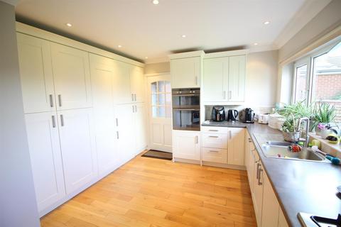 4 bedroom detached house for sale, Sand Lane, Leeds LS25