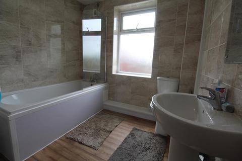 1 bedroom in a house share to rent, Bury road