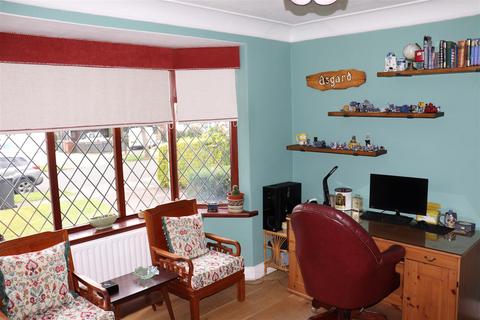 3 bedroom semi-detached house for sale, Wellington Road, Walsall