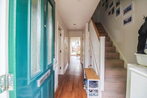 1 Roberts Way, Fulbourn, Cambridge, CB21 5AA