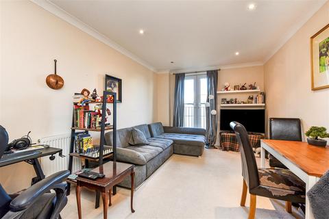 1 bedroom flat for sale, King Williams Gate, The Square, Petersfield