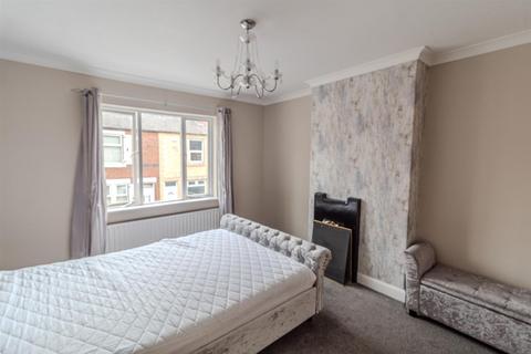 3 bedroom semi-detached house to rent, Staples Street, Mapperley, Nottingham