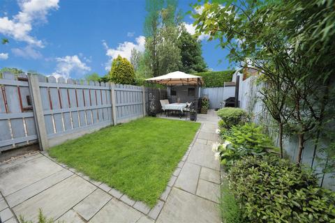 3 bedroom terraced house for sale, Chanterlands Avenue, Hull