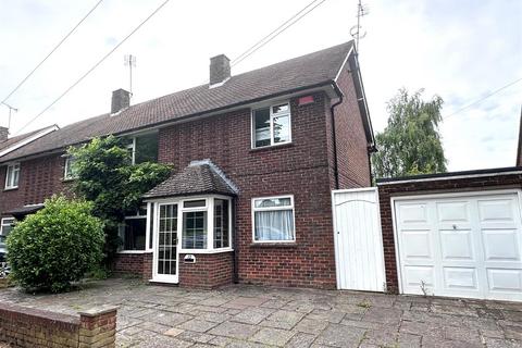 4 bedroom semi-detached house to rent, Queens Avenue, Canterbury