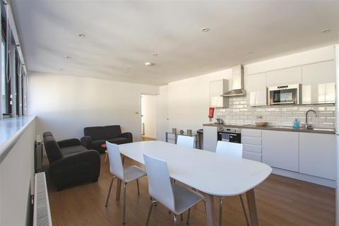 2 bedroom apartment to rent, Penthouse Flat, Stucley Place, Camden Town,  NW1