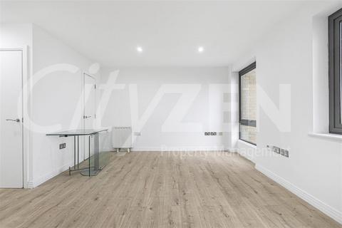 Studio for sale, Victoria Road, London W3