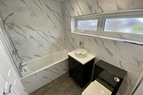 194 Bek Road, Newton Hall, Durham, DH1 5LH