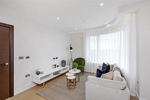 1 bedroom flat to rent, Tower One, The Corniche, 24 Albert Embankment, Vauxhall, London, SE1